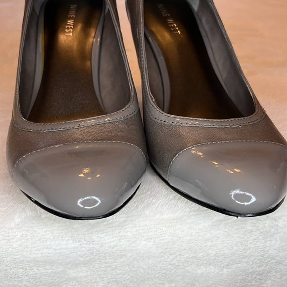 Nine West High Heel Shoes Slate Gray Size 7.5 Patent Toe/Heel Ankle Strap GREAT - Picture 5 of 14
